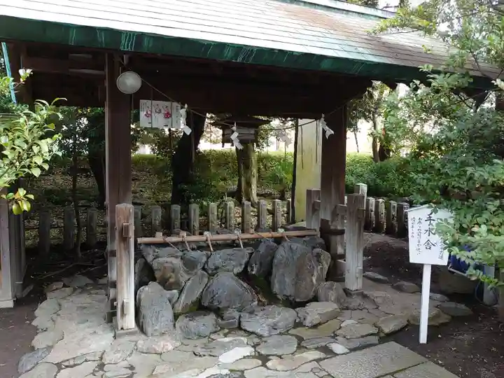 伊勢神社の手水舎
