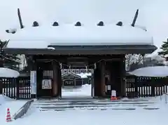 札幌護國神社の山門