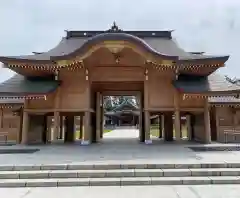 新潟縣護國神社の山門