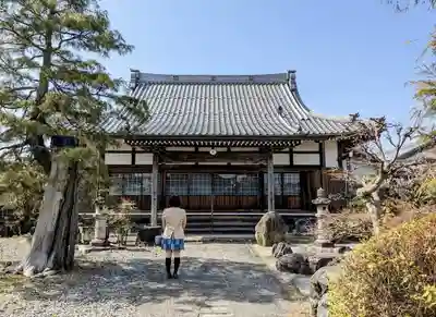 順照寺の本殿・本堂