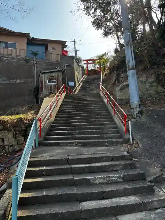 祓ケ崎稲荷神社の{uncategorized: "未分類", other: "その他", undefined: "問題あり", building: "その他建物", grave: "お墓", sacred_gate: "鳥居", guardian: "狛犬", statue: "像", buddha: "仏像", history: "歴史", nature: "自然", garden: "庭園", animal: "動物", pagoda: "塔", temizu: "手水舎", mountain_gate: "山門・神門", sanctuary: "本殿・本堂", subordinate: "末社・摂社", art: "芸術", scenery: "景色", jizo: "地蔵", ema: "絵馬", goshuin: "御朱印", omikuji: "おみくじ", items: "授与品その他", amulet: "お守り", goshuincho: "御朱印帳", eats: "食事", festival: "お祭り", votive_dance: "神楽", shichigosan: "七五三参", wedding: "結婚式", experience: "体験その他", initially: "初詣", around: "周辺", anti_infection: "感染症対策"}