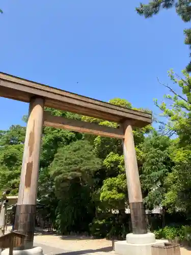 越ヶ谷久伊豆神社の{uncategorized: "未分類", other: "その他", undefined: "問題あり", building: "その他建物", grave: "お墓", sacred_gate: "鳥居", guardian: "狛犬", statue: "像", buddha: "仏像", history: "歴史", nature: "自然", garden: "庭園", animal: "動物", pagoda: "塔", temizu: "手水舎", mountain_gate: "山門・神門", sanctuary: "本殿・本堂", subordinate: "末社・摂社", art: "芸術", scenery: "景色", jizo: "地蔵", ema: "絵馬", goshuin: "御朱印", omikuji: "おみくじ", items: "授与品その他", amulet: "お守り", goshuincho: "御朱印帳", eats: "食事", festival: "お祭り", votive_dance: "神楽", shichigosan: "七五三参", wedding: "結婚式", experience: "体験その他", initially: "初詣", around: "周辺", anti_infection: "感染症対策"}