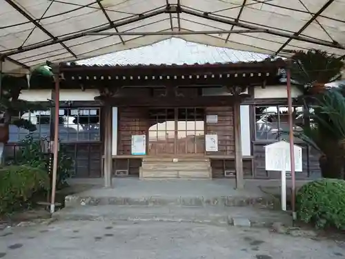 東国寺の本殿・本堂