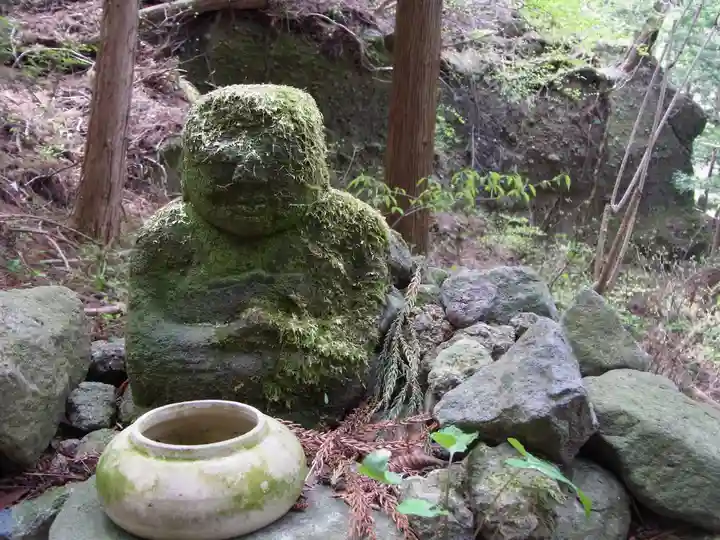深草岩屋観音堂(深草山瑞岩寺奥院)の地蔵