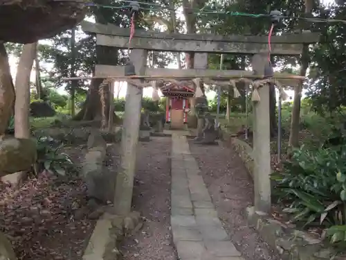 平群坐紀氏神社の末社