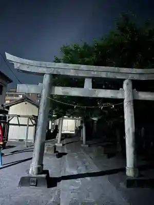 稲荷神社の{uncategorized: "未分類", other: "その他", undefined: "問題あり", building: "その他建物", grave: "お墓", sacred_gate: "鳥居", guardian: "狛犬", statue: "像", buddha: "仏像", history: "歴史", nature: "自然", garden: "庭園", animal: "動物", pagoda: "塔", temizu: "手水舎", mountain_gate: "山門・神門", sanctuary: "本殿・本堂", subordinate: "末社・摂社", art: "芸術", scenery: "景色", jizo: "地蔵", ema: "絵馬", goshuin: "御朱印", omikuji: "おみくじ", items: "授与品その他", amulet: "お守り", goshuincho: "御朱印帳", eats: "食事", festival: "お祭り", votive_dance: "神楽", shichigosan: "七五三参", wedding: "結婚式", experience: "体験その他", initially: "初詣", around: "周辺", anti_infection: "感染症対策"}