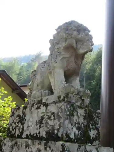 御嶽神社(王滝口）里宮の狛犬