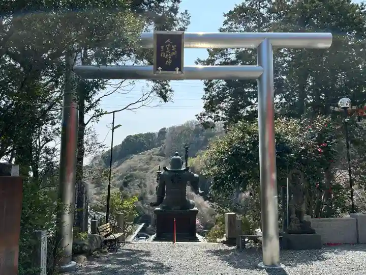 安養寺の{uncategorized: "未分類", other: "その他", undefined: "問題あり", building: "その他建物", grave: "お墓", sacred_gate: "鳥居", guardian: "狛犬", statue: "像", buddha: "仏像", history: "歴史", nature: "自然", garden: "庭園", animal: "動物", pagoda: "塔", temizu: "手水舎", mountain_gate: "山門・神門", sanctuary: "本殿・本堂", subordinate: "末社・摂社", art: "芸術", scenery: "景色", jizo: "地蔵", ema: "絵馬", goshuin: "御朱印", omikuji: "おみくじ", items: "授与品その他", amulet: "お守り", goshuincho: "御朱印帳", eats: "食事", festival: "お祭り", votive_dance: "神楽", shichigosan: "七五三参", wedding: "結婚式", experience: "体験その他", initially: "初詣", around: "周辺", anti_infection: "感染症対策"}