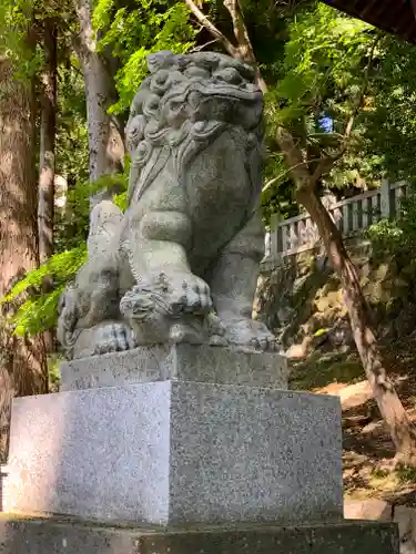 手長神社の狛犬