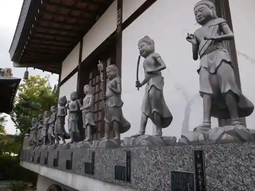 岩槻大師彌勒密寺の像