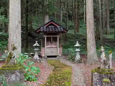 飛澤神社の末社・摂社