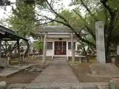 神明社の本殿