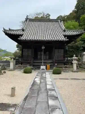 薬師院の{uncategorized: "未分類", other: "その他", undefined: "問題あり", building: "その他建物", grave: "お墓", sacred_gate: "鳥居", guardian: "狛犬", statue: "像", buddha: "仏像", history: "歴史", nature: "自然", garden: "庭園", animal: "動物", pagoda: "塔", temizu: "手水舎", mountain_gate: "山門・神門", sanctuary: "本殿・本堂", subordinate: "末社・摂社", art: "芸術", scenery: "景色", jizo: "地蔵", ema: "絵馬", goshuin: "御朱印", omikuji: "おみくじ", items: "授与品その他", amulet: "お守り", goshuincho: "御朱印帳", eats: "食事", festival: "お祭り", votive_dance: "神楽", shichigosan: "七五三参", wedding: "結婚式", experience: "体験その他", initially: "初詣", around: "周辺", anti_infection: "感染症対策"}