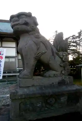 鹿部稲荷神社の狛犬