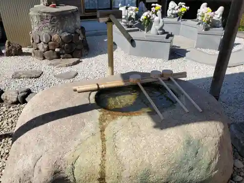 宅原寺の手水舎