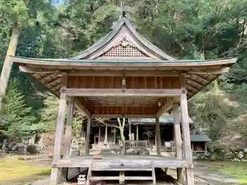 岩戸落葉神社の本殿・本堂