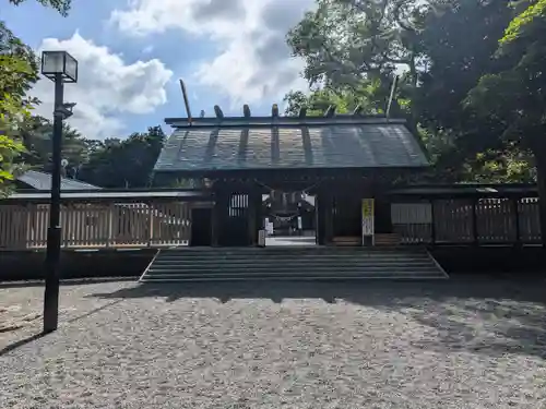 千歳神社の山門