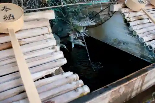 諏訪神社の手水舎