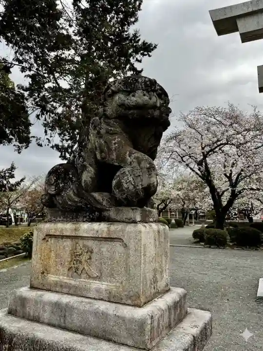 富士山本宮浅間大社の{uncategorized: "未分類", other: "その他", undefined: "問題あり", building: "その他建物", grave: "お墓", sacred_gate: "鳥居", guardian: "狛犬", statue: "像", buddha: "仏像", history: "歴史", nature: "自然", garden: "庭園", animal: "動物", pagoda: "塔", temizu: "手水舎", mountain_gate: "山門・神門", sanctuary: "本殿・本堂", subordinate: "末社・摂社", art: "芸術", scenery: "景色", jizo: "地蔵", ema: "絵馬", goshuin: "御朱印", omikuji: "おみくじ", items: "授与品その他", amulet: "お守り", goshuincho: "御朱印帳", eats: "食事", festival: "お祭り", votive_dance: "神楽", shichigosan: "七五三参", wedding: "結婚式", experience: "体験その他", initially: "初詣", around: "周辺", anti_infection: "感染症対策"}