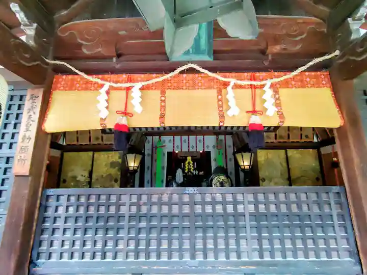 薬園八幡神社の本殿・本堂