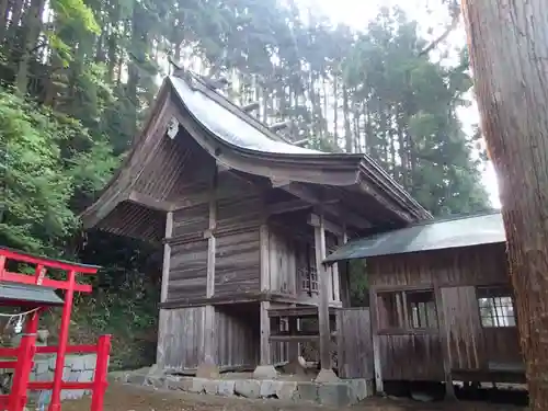 中和神社の本殿