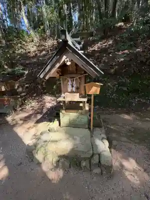 玉作湯神社の{uncategorized: "未分類", other: "その他", undefined: "問題あり", building: "その他建物", grave: "お墓", sacred_gate: "鳥居", guardian: "狛犬", statue: "像", buddha: "仏像", history: "歴史", nature: "自然", garden: "庭園", animal: "動物", pagoda: "塔", temizu: "手水舎", mountain_gate: "山門・神門", sanctuary: "本殿・本堂", subordinate: "末社・摂社", art: "芸術", scenery: "景色", jizo: "地蔵", ema: "絵馬", goshuin: "御朱印", omikuji: "おみくじ", items: "授与品その他", amulet: "お守り", goshuincho: "御朱印帳", eats: "食事", festival: "お祭り", votive_dance: "神楽", shichigosan: "七五三参", wedding: "結婚式", experience: "体験その他", initially: "初詣", around: "周辺", anti_infection: "感染症対策"}
