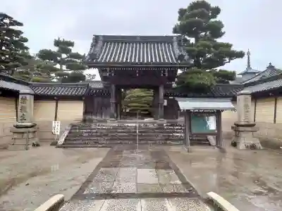 無量光寺の山門・神門