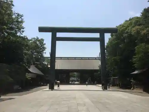 靖國神社の鳥居