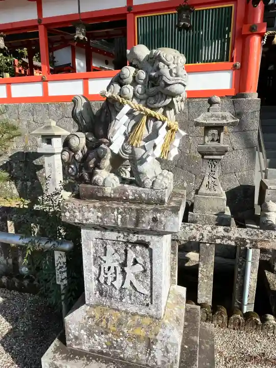 墨坂神社の{uncategorized: "未分類", other: "その他", undefined: "問題あり", building: "その他建物", grave: "お墓", sacred_gate: "鳥居", guardian: "狛犬", statue: "像", buddha: "仏像", history: "歴史", nature: "自然", garden: "庭園", animal: "動物", pagoda: "塔", temizu: "手水舎", mountain_gate: "山門・神門", sanctuary: "本殿・本堂", subordinate: "末社・摂社", art: "芸術", scenery: "景色", jizo: "地蔵", ema: "絵馬", goshuin: "御朱印", omikuji: "おみくじ", items: "授与品その他", amulet: "お守り", goshuincho: "御朱印帳", eats: "食事", festival: "お祭り", votive_dance: "神楽", shichigosan: "七五三参", wedding: "結婚式", experience: "体験その他", initially: "初詣", around: "周辺", anti_infection: "感染症対策"}