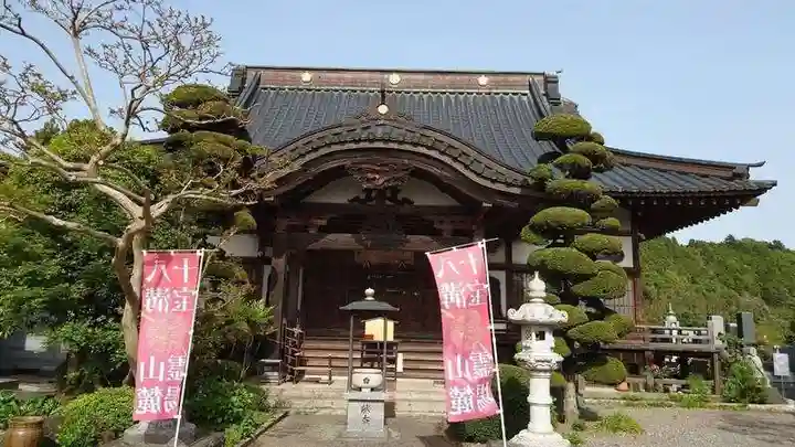 明王寺の本殿・本堂