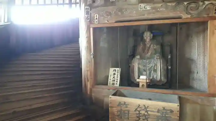 円通三匝堂(さざえ堂)の仏像