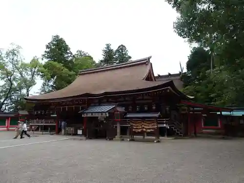 石上神宮の本殿