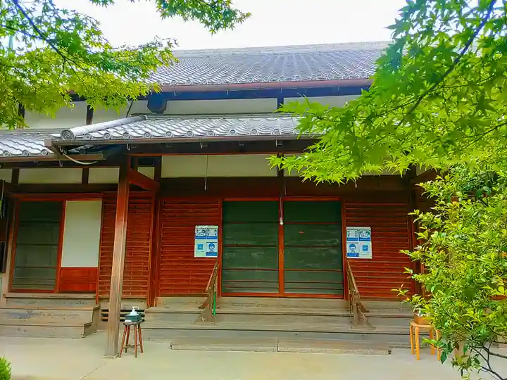 青大悲寺の本殿・本堂