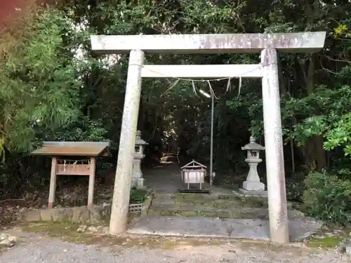 阿射加神社の鳥居