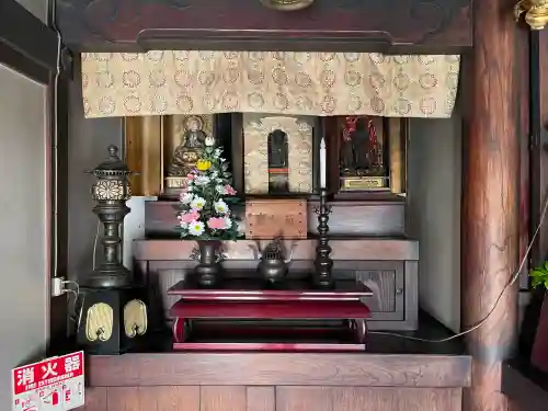 西徳寺の{uncategorized: "未分類", other: "その他", undefined: "問題あり", building: "その他建物", grave: "お墓", sacred_gate: "鳥居", guardian: "狛犬", statue: "像", buddha: "仏像", history: "歴史", nature: "自然", garden: "庭園", animal: "動物", pagoda: "塔", temizu: "手水舎", mountain_gate: "山門・神門", sanctuary: "本殿・本堂", subordinate: "末社・摂社", art: "芸術", scenery: "景色", jizo: "地蔵", ema: "絵馬", goshuin: "御朱印", omikuji: "おみくじ", items: "授与品その他", amulet: "お守り", goshuincho: "御朱印帳", eats: "食事", festival: "お祭り", votive_dance: "神楽", shichigosan: "七五三参", wedding: "結婚式", experience: "体験その他", initially: "初詣", around: "周辺", anti_infection: "感染症対策"}