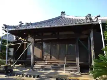 法厳尼寺の本殿・本堂