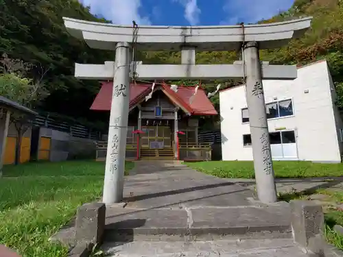 神恵内嚴島神社の鳥居