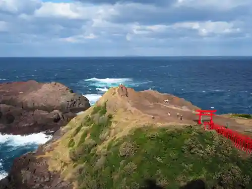 元乃隅神社の{uncategorized: "未分類", other: "その他", undefined: "問題あり", building: "その他建物", grave: "お墓", sacred_gate: "鳥居", guardian: "狛犬", statue: "像", buddha: "仏像", history: "歴史", nature: "自然", garden: "庭園", animal: "動物", pagoda: "塔", temizu: "手水舎", mountain_gate: "山門・神門", sanctuary: "本殿・本堂", subordinate: "末社・摂社", art: "芸術", scenery: "景色", jizo: "地蔵", ema: "絵馬", goshuin: "御朱印", omikuji: "おみくじ", items: "授与品その他", amulet: "お守り", goshuincho: "御朱印帳", eats: "食事", festival: "お祭り", votive_dance: "神楽", shichigosan: "七五三参", wedding: "結婚式", experience: "体験その他", initially: "初詣", around: "周辺", anti_infection: "感染症対策"}