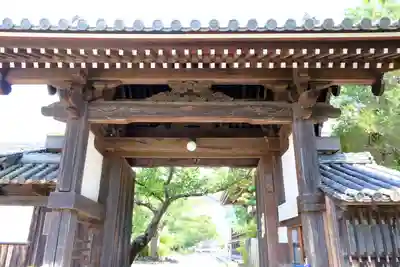 橘寺の山門・神門