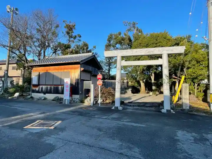 馬瀬神社の{uncategorized: "未分類", other: "その他", undefined: "問題あり", building: "その他建物", grave: "お墓", sacred_gate: "鳥居", guardian: "狛犬", statue: "像", buddha: "仏像", history: "歴史", nature: "自然", garden: "庭園", animal: "動物", pagoda: "塔", temizu: "手水舎", mountain_gate: "山門・神門", sanctuary: "本殿・本堂", subordinate: "末社・摂社", art: "芸術", scenery: "景色", jizo: "地蔵", ema: "絵馬", goshuin: "御朱印", omikuji: "おみくじ", items: "授与品その他", amulet: "お守り", goshuincho: "御朱印帳", eats: "食事", festival: "お祭り", votive_dance: "神楽", shichigosan: "七五三参", wedding: "結婚式", experience: "体験その他", initially: "初詣", around: "周辺", anti_infection: "感染症対策"}