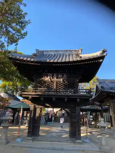 圓明寺の山門