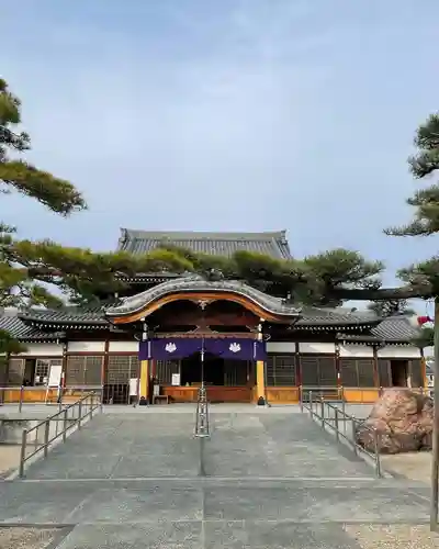 観音寺の本殿・本堂