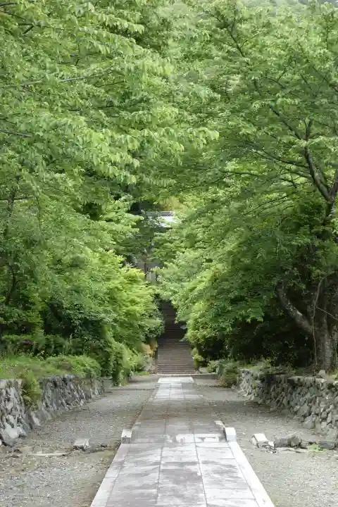 酒波寺の{uncategorized: "未分類", other: "その他", undefined: "問題あり", building: "その他建物", grave: "お墓", sacred_gate: "鳥居", guardian: "狛犬", statue: "像", buddha: "仏像", history: "歴史", nature: "自然", garden: "庭園", animal: "動物", pagoda: "塔", temizu: "手水舎", mountain_gate: "山門・神門", sanctuary: "本殿・本堂", subordinate: "末社・摂社", art: "芸術", scenery: "景色", jizo: "地蔵", ema: "絵馬", goshuin: "御朱印", omikuji: "おみくじ", items: "授与品その他", amulet: "お守り", goshuincho: "御朱印帳", eats: "食事", festival: "お祭り", votive_dance: "神楽", shichigosan: "七五三参", wedding: "結婚式", experience: "体験その他", initially: "初詣", around: "周辺", anti_infection: "感染症対策"}