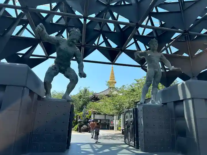 一心寺の山門・神門
