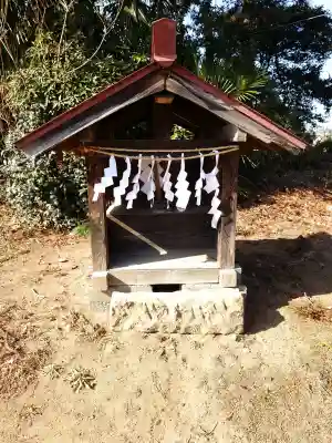 淡洲神社（土塩）の{uncategorized: "未分類", other: "その他", undefined: "問題あり", building: "その他建物", grave: "お墓", sacred_gate: "鳥居", guardian: "狛犬", statue: "像", buddha: "仏像", history: "歴史", nature: "自然", garden: "庭園", animal: "動物", pagoda: "塔", temizu: "手水舎", mountain_gate: "山門・神門", sanctuary: "本殿・本堂", subordinate: "末社・摂社", art: "芸術", scenery: "景色", jizo: "地蔵", ema: "絵馬", goshuin: "御朱印", omikuji: "おみくじ", items: "授与品その他", amulet: "お守り", goshuincho: "御朱印帳", eats: "食事", festival: "お祭り", votive_dance: "神楽", shichigosan: "七五三参", wedding: "結婚式", experience: "体験その他", initially: "初詣", around: "周辺", anti_infection: "感染症対策"}
