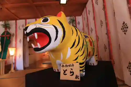 高司神社〜むすびの神の鎮まる社〜の狛犬