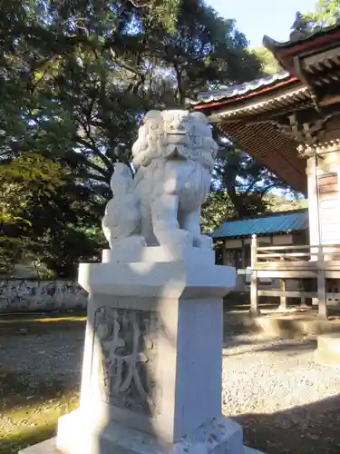 三島神社(東伊豆町大川)の狛犬