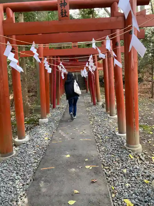 新屋山神社(山梨県)