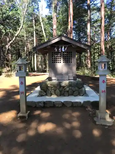 高麗神社の末社