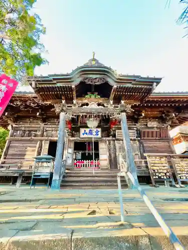 岩殿山安楽寺（吉見観音）の{uncategorized: "未分類", other: "その他", undefined: "問題あり", building: "その他建物", grave: "お墓", sacred_gate: "鳥居", guardian: "狛犬", statue: "像", buddha: "仏像", history: "歴史", nature: "自然", garden: "庭園", animal: "動物", pagoda: "塔", temizu: "手水舎", mountain_gate: "山門・神門", sanctuary: "本殿・本堂", subordinate: "末社・摂社", art: "芸術", scenery: "景色", jizo: "地蔵", ema: "絵馬", goshuin: "御朱印", omikuji: "おみくじ", items: "授与品その他", amulet: "お守り", goshuincho: "御朱印帳", eats: "食事", festival: "お祭り", votive_dance: "神楽", shichigosan: "七五三参", wedding: "結婚式", experience: "体験その他", initially: "初詣", around: "周辺", anti_infection: "感染症対策"}
